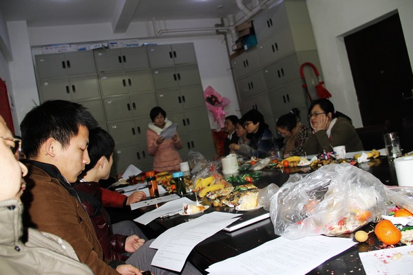 公司评估部总经理崔哲做年终总结及新年展望报告 公司评估部总经理崔哲做年终总结及新年展望报告
